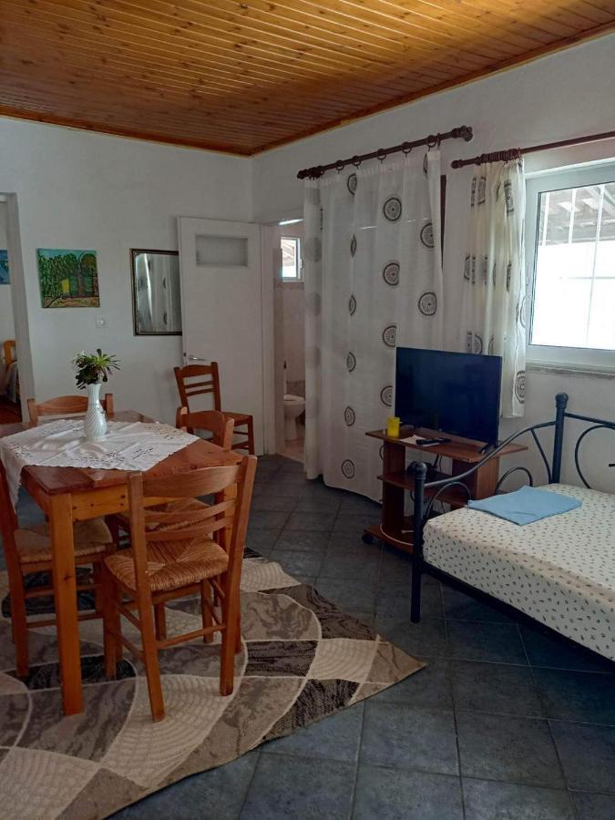 Giota & Antonia Apartments Koróni Εξωτερικό φωτογραφία